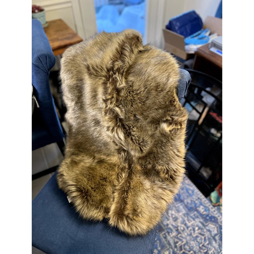 BABEYOND Faux Fur Stole Brown Long shoulder Shawl Glam Neck Warmer NEW - Picture 6 of 6